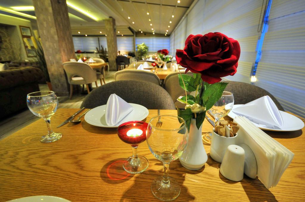 Golden Deluxe Hotel アダナ エクステリア 写真