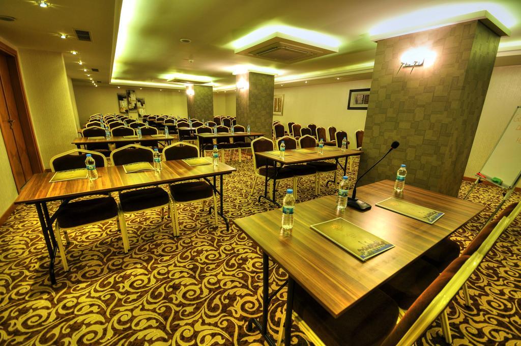 Golden Deluxe Hotel アダナ エクステリア 写真